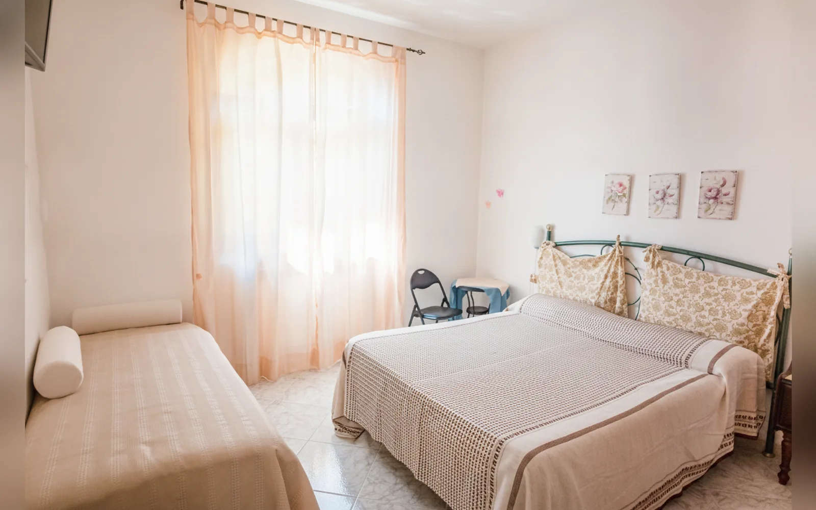 Camera con bagno privato — Villa Bianca Tramonti, Tramonti (Salerno) (Campania) (foto 10)