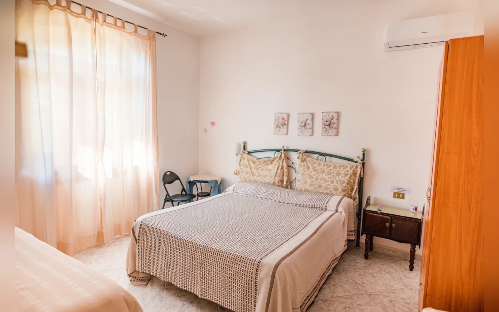 Camera con bagno privato — Villa Bianca Tramonti, Tramonti (Salerno) (Campania) (foto 8)